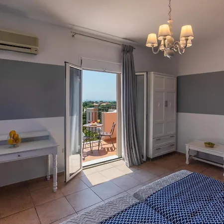 Pelagos Hotel Skála