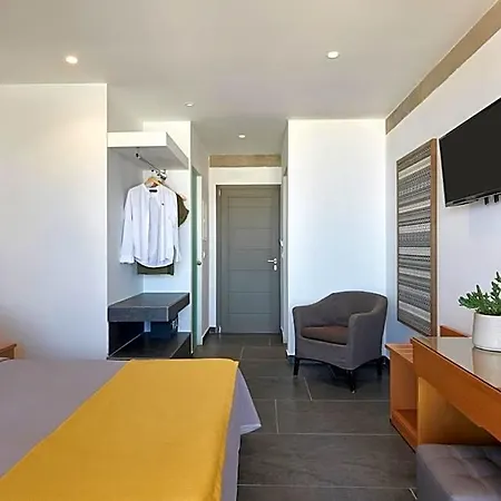 Hotel Pelagos 3*